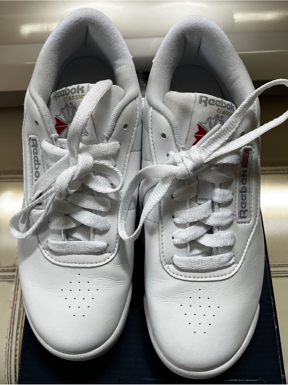 Reebok Princess Women - size 7 - like new